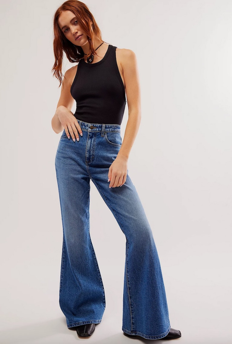 Lee High-Rise Flare Jeans