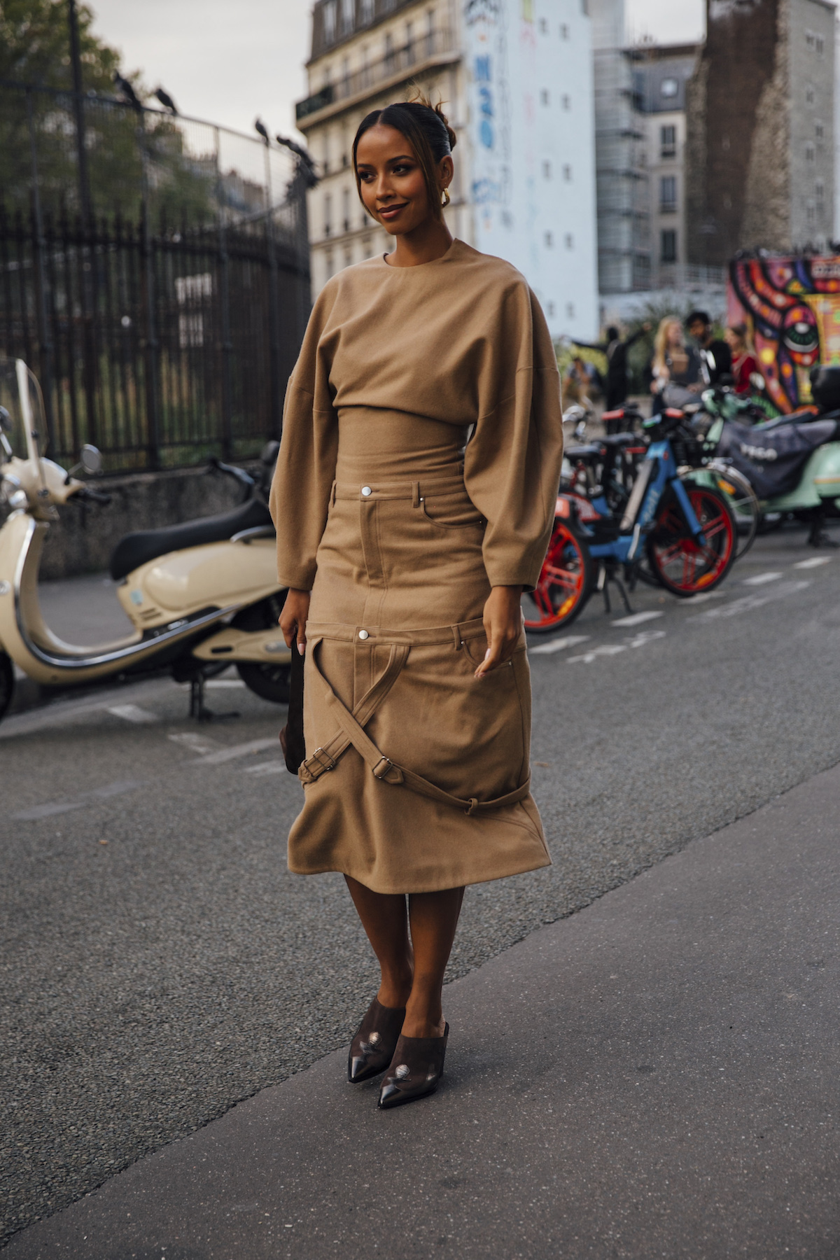 Paris Fashion Week Spring 2024 Street Style   Paris Fashion Week Spring 2024 Street Style 