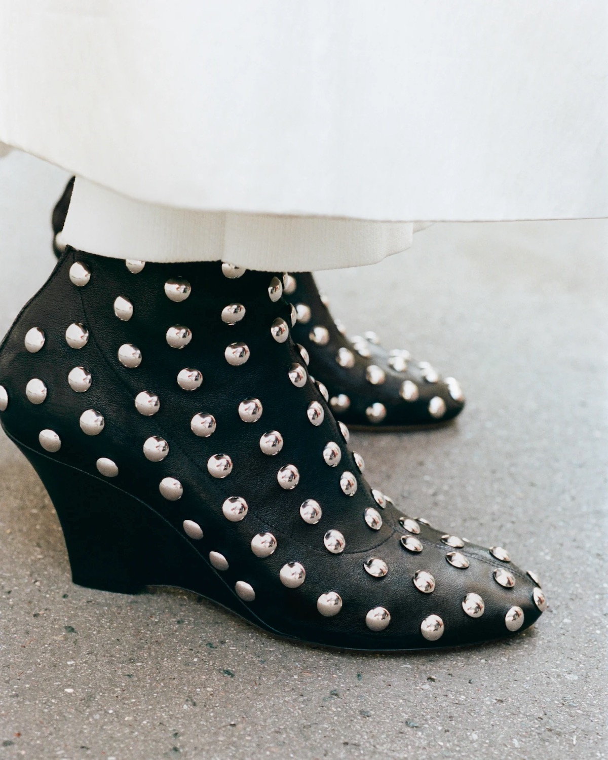 Flat studded hotsell chelsea boots