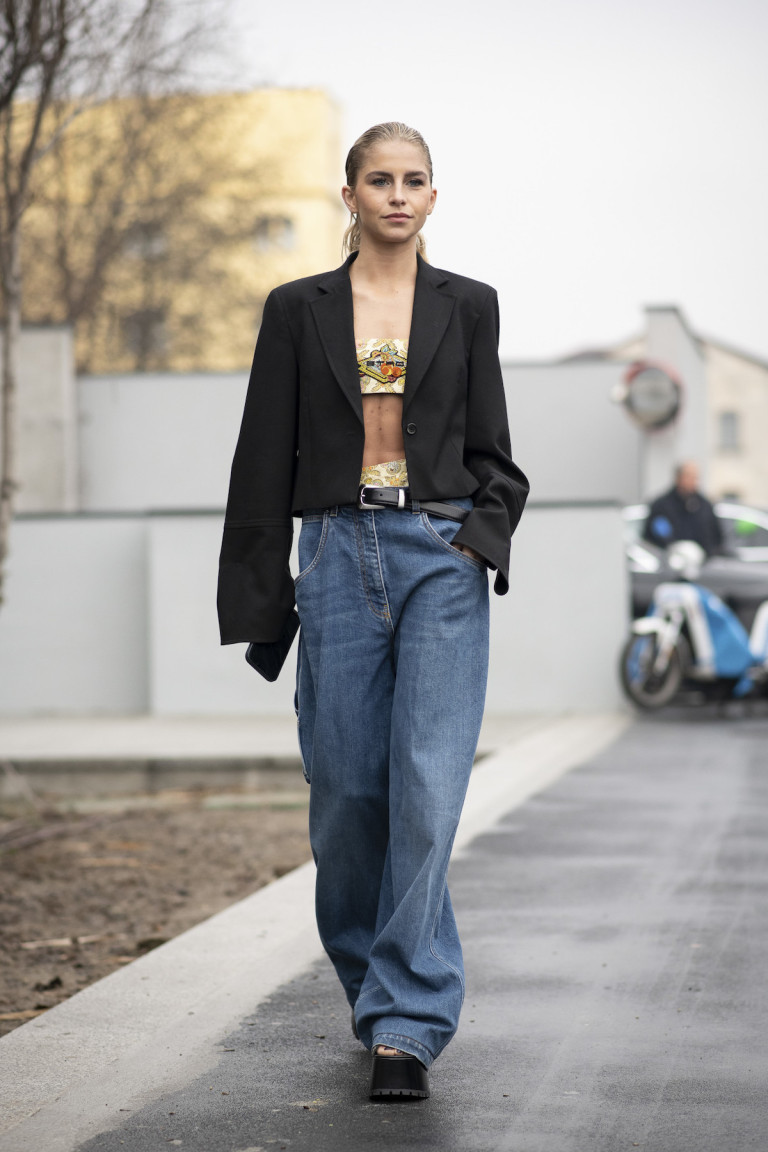 How to Style the Wide Leg Jeans, Mom Jeans, Baggy Jeans and all the ...