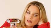 Margot Robbie Chanel No5