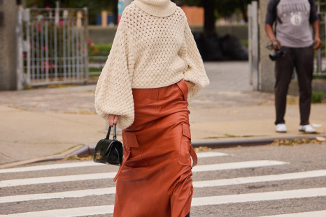 How to Style a Skirt in Winter