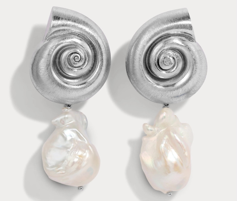 Lili Claspe La Mer Baroque Shell Earring