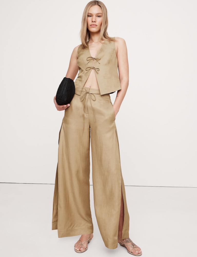 Banana Republic Ultra High-Rise Wide-Leg Viscose-Linen Pant