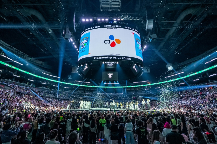 KCON - Olive young