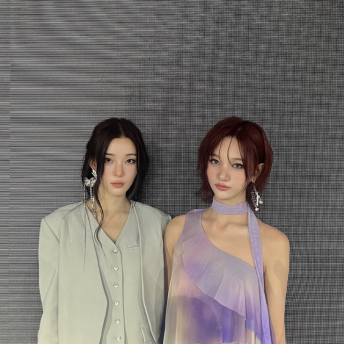 Ifeye members Kasia and Sasha